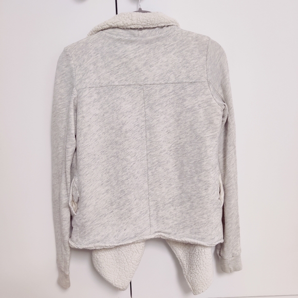 Abercrombie & Fitch Sherpa Lined Gray Cardigan Jacket Open Front Sz XS/S - Picture 2 of 11